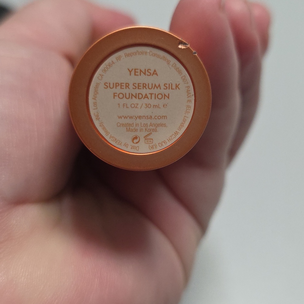 Yensa Super Serum Silk Foundation - Tan - Picture 3 of 3